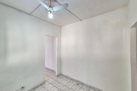 Casa à venda com 119m², 4 quartos e 4 vagas Casa à venda com 119m², 4 quartos e 4 vagasSala
