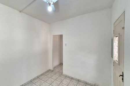 Casa à venda com 119m², 4 quartos e 4 vagas Casa à venda com 119m², 4 quartos e 4 vagasSala