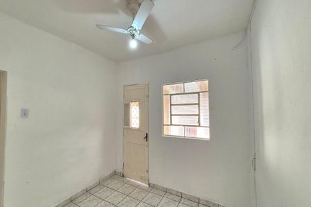 Casa à venda com 119m², 4 quartos e 4 vagas Casa à venda com 119m², 4 quartos e 4 vagasSala