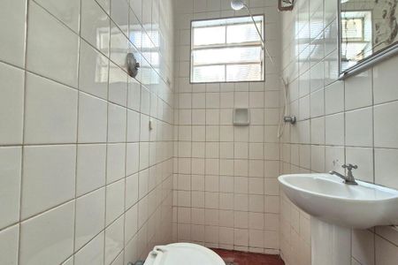 Casa à venda com 119m², 4 quartos e 4 vagas Casa à venda com 119m², 4 quartos e 4 vagasBanheiro