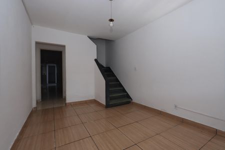 Sala de casa à venda com 2 quartos, 70m² em Vila Lucia, São Paulo