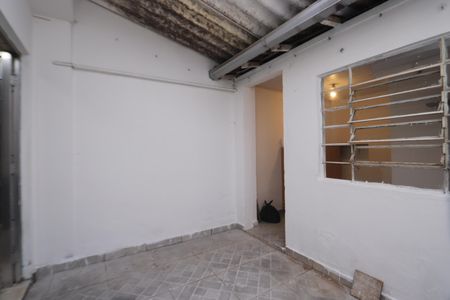 Quintal de casa à venda com 2 quartos, 70m² em Vila Lucia, São Paulo