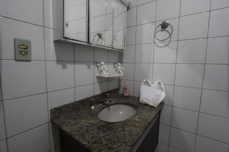 Banheiro de casa à venda com 2 quartos, 70m² em Vila Lucia, São Paulo