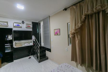 Casa para alugar com 3 quartos, 240m² em Santa Terezinha, Belo Horizonte