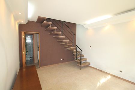 Casa para alugar com 125m², 3 quartos e 2 vagasSala