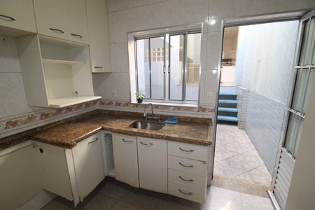 Casa para alugar com 125m², 3 quartos e 2 vagasCozinha