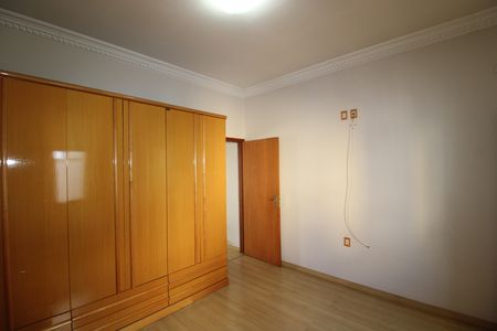 Casa para alugar com 125m², 3 quartos e 2 vagasQuarto 3