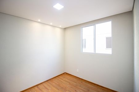 Quarto 2 de apartamento para alugar com 2 quartos, 45m² em Caiapos, Contagem