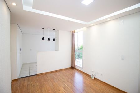 Sala de apartamento para alugar com 2 quartos, 45m² em Caiapos, Contagem