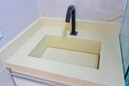 Apartamento à venda com 52m², 2 quartos e 1 vaga Apartamento à venda com 52m², 2 quartos e 1 vagaBanheiro
