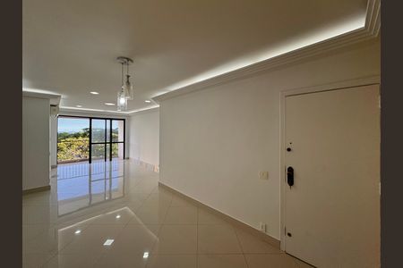 Apartamento à venda com 105m², 3 quartos e 2 vagas Apartamento à venda com 105m², 3 quartos e 2 vagasSala