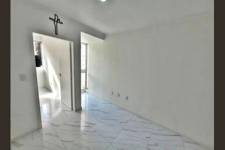 Studio para alugar com 34m², 1 quarto e sem vaga Studio para alugar com 34m², 1 quarto e sem vagaSala