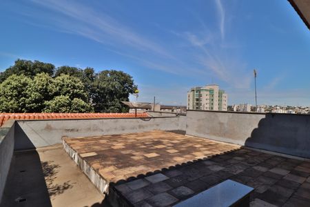 Casa para alugar com 340m², 5 quartos e 4 vagasTerraço