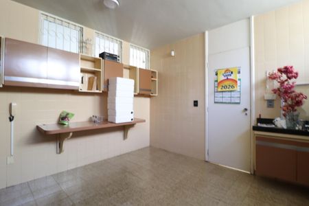 Casa para alugar com 340m², 5 quartos e 4 vagasCozinha