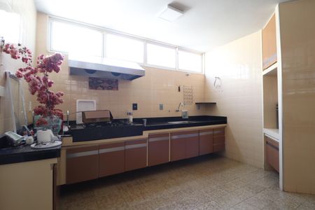 Casa para alugar com 340m², 5 quartos e 4 vagasCozinha