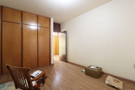 Casa para alugar com 340m², 5 quartos e 4 vagasQuarto 