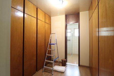 Casa para alugar com 340m², 5 quartos e 4 vagasCloset da Suíte 2