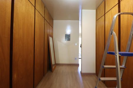 Casa para alugar com 340m², 5 quartos e 4 vagasCloset da Suíte 2