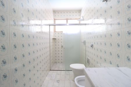 Casa para alugar com 340m², 5 quartos e 4 vagasBanheiro da Suíte