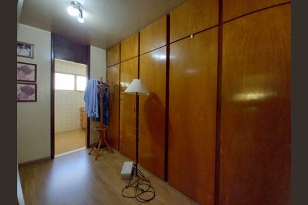 Casa para alugar com 4 quartos, 340m² em Tabajaras, Uberlândia