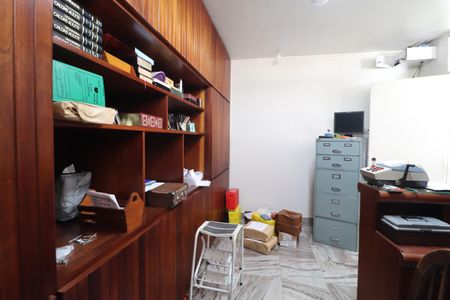 Casa para alugar com 340m², 5 quartos e 4 vagasEscritório