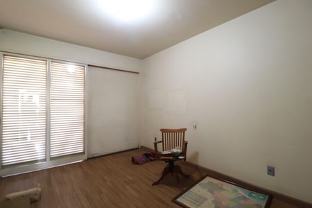 Casa para alugar com 340m², 5 quartos e 4 vagasQuarto 