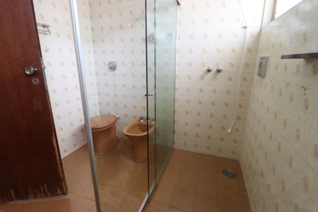 Casa para alugar com 340m², 5 quartos e 4 vagasBanheiro da Suíte 2