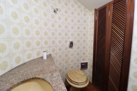 Casa para alugar com 340m², 5 quartos e 4 vagasLavabo