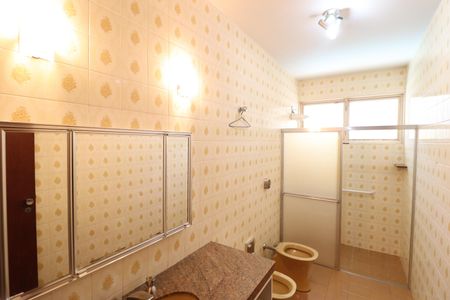 Casa para alugar com 340m², 5 quartos e 4 vagasBanheiro Social