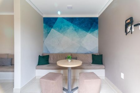 Apartamento para alugar com 32m², 2 quartos e sem vaga Apartamento para alugar com 32m², 2 quartos e sem vagaÁrea comum - Salão de festas