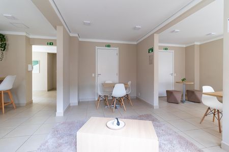 Apartamento para alugar com 32m², 2 quartos e sem vaga Apartamento para alugar com 32m², 2 quartos e sem vagaÁrea comum - Salão de festas