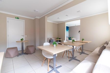 Apartamento para alugar com 32m², 2 quartos e sem vaga Apartamento para alugar com 32m², 2 quartos e sem vagaÁrea comum - Salão de festas