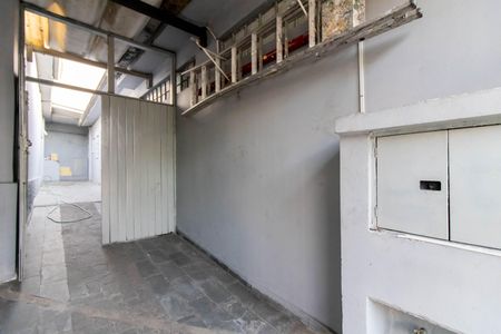 Casa para alugar com 96m², 1 quarto e 15 vagas Casa para alugar com 96m², 1 quarto e 15 vagasEntrada