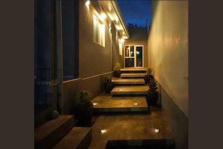 Casa para alugar com 126m², 2 quartos e 1 vaga Casa para alugar com 126m², 2 quartos e 1 vagaÁrea externa