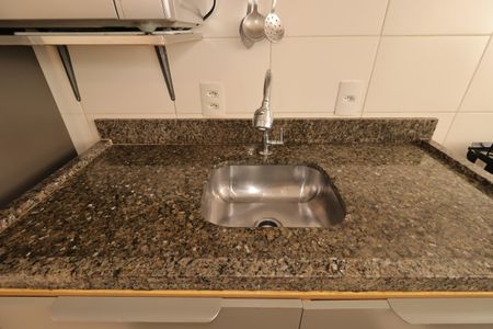 Apartamento à venda com 39m², 2 quartos e 1 vagaCozinha - Pia
