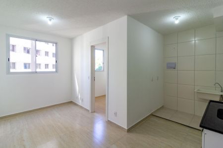 Sala de apartamento para alugar com 2 quartos, 36m² em Jardim Sabara, São Paulo