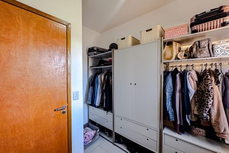 Quarto 2 de apartamento para alugar com 2 quartos, 46m² em Vila Canero, São Paulo