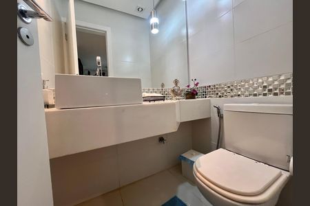 Apartamento à venda com 130m², 3 quartos e 1 vaga Apartamento à venda com 130m², 3 quartos e 1 vagaLavabo