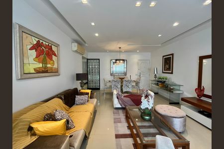Apartamento à venda com 130m², 3 quartos e 1 vaga Apartamento à venda com 130m², 3 quartos e 1 vagaSala