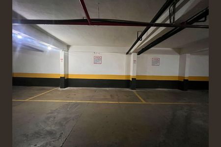 Apartamento à venda com 130m², 3 quartos e 1 vaga Apartamento à venda com 130m², 3 quartos e 1 vagaGaragem