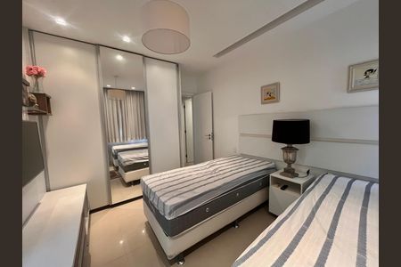 Apartamento à venda com 130m², 3 quartos e 1 vaga Apartamento à venda com 130m², 3 quartos e 1 vagaSuite 2
