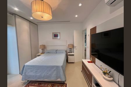 Apartamento à venda com 130m², 3 quartos e 1 vaga Apartamento à venda com 130m², 3 quartos e 1 vagaSuite 1