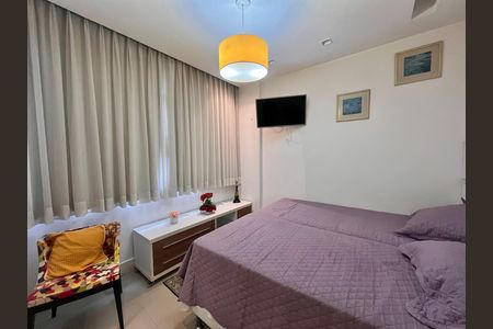 Apartamento à venda com 130m², 3 quartos e 1 vaga Apartamento à venda com 130m², 3 quartos e 1 vagaSuite 3