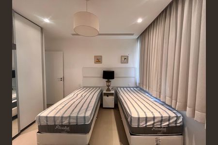 Apartamento à venda com 130m², 3 quartos e 1 vaga Apartamento à venda com 130m², 3 quartos e 1 vagaSuite 2
