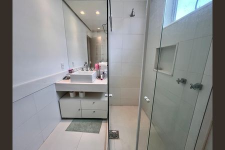 Apartamento à venda com 130m², 3 quartos e 1 vaga Apartamento à venda com 130m², 3 quartos e 1 vagaSuite 1