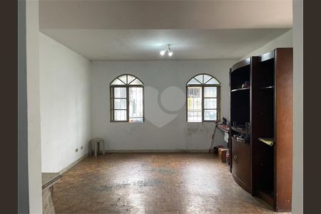 Casa à venda com 4 quartos, 215m² em Vila Guaca, São Paulo