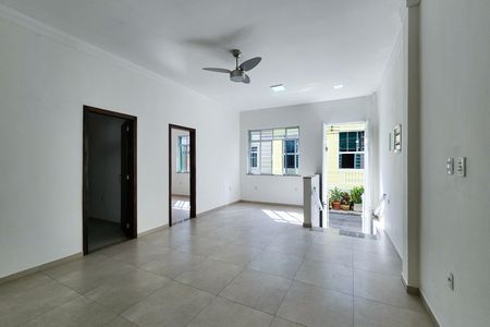 Casa de condomínio à venda com 120m², 3 quartos e 1 vaga Casa de condomínio à venda com 120m², 3 quartos e 1 vagaSala