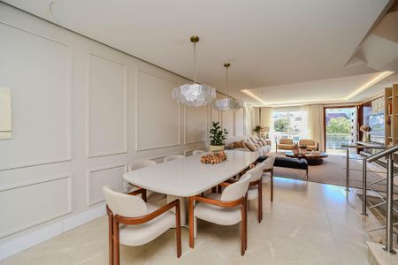 Sala de casa à venda com 3 quartos, 281m² em Chácara das Pedras, Porto Alegre