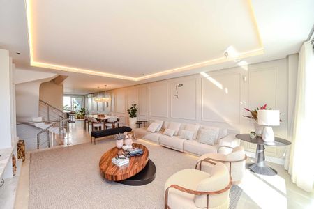 Sala de casa à venda com 3 quartos, 281m² em Chácara das Pedras, Porto Alegre