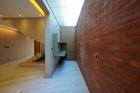 Casa para alugar com 400m², 5 quartos e 8 vagasEscritório